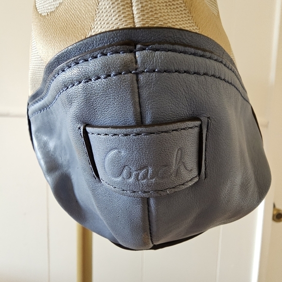 COACH Alexandra Chain Signature Baby Blue and Cream purse - Picture 9 of 9